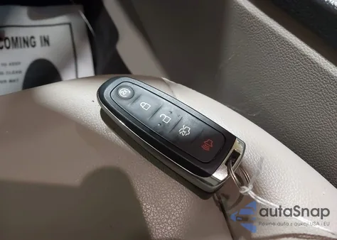 2017 Ford Escape Titanium z USA, uszkodzony, nr VIN 1FMCU9J9XHUC20359